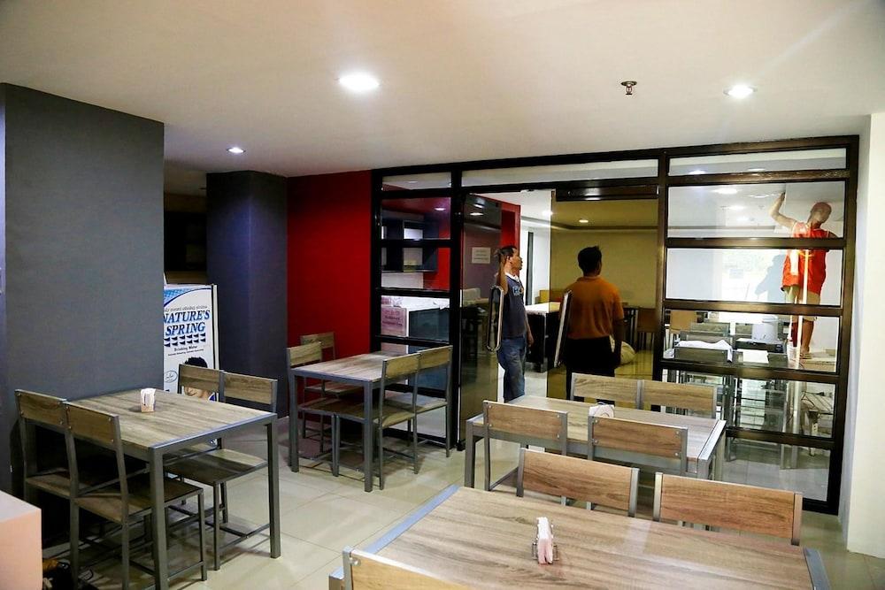 Travelbee Fuente Inn Cebu Exteriör bild