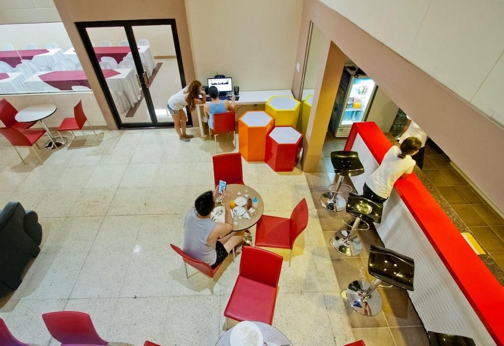 Travelbee Fuente Inn Cebu Exteriör bild