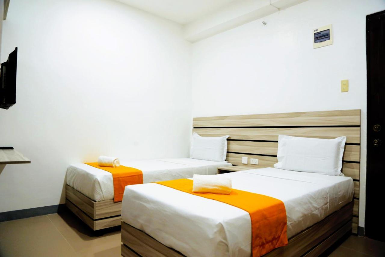 Travelbee Fuente Inn Cebu Exteriör bild